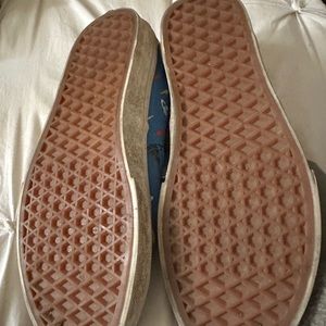 Boys canvas vans tennis shoes with yellow white and red